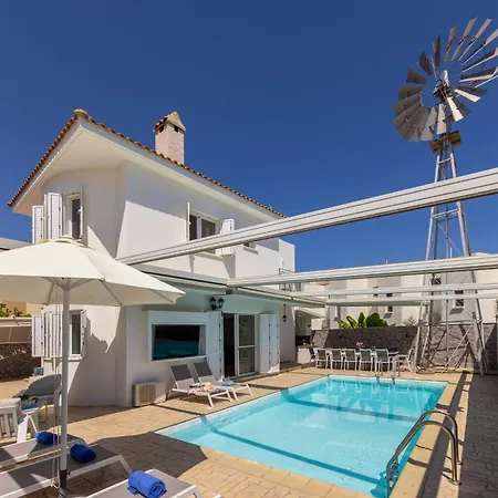 Accomoteleia Crystal Lagoon Villa Protaras Exterior photo